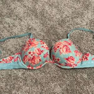Victoria’s Secret Super Push Up Bra